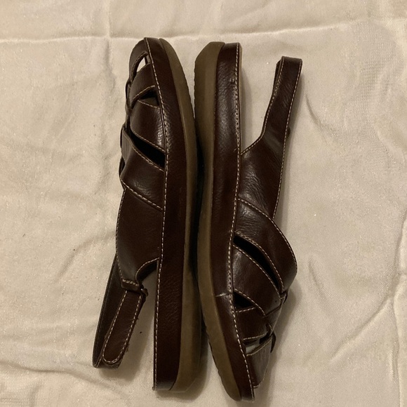 Yuu Jenelle Brown Flat Comfort Woven Faux Leather Fisherman Slingback Sandals - Picture 6 of 13